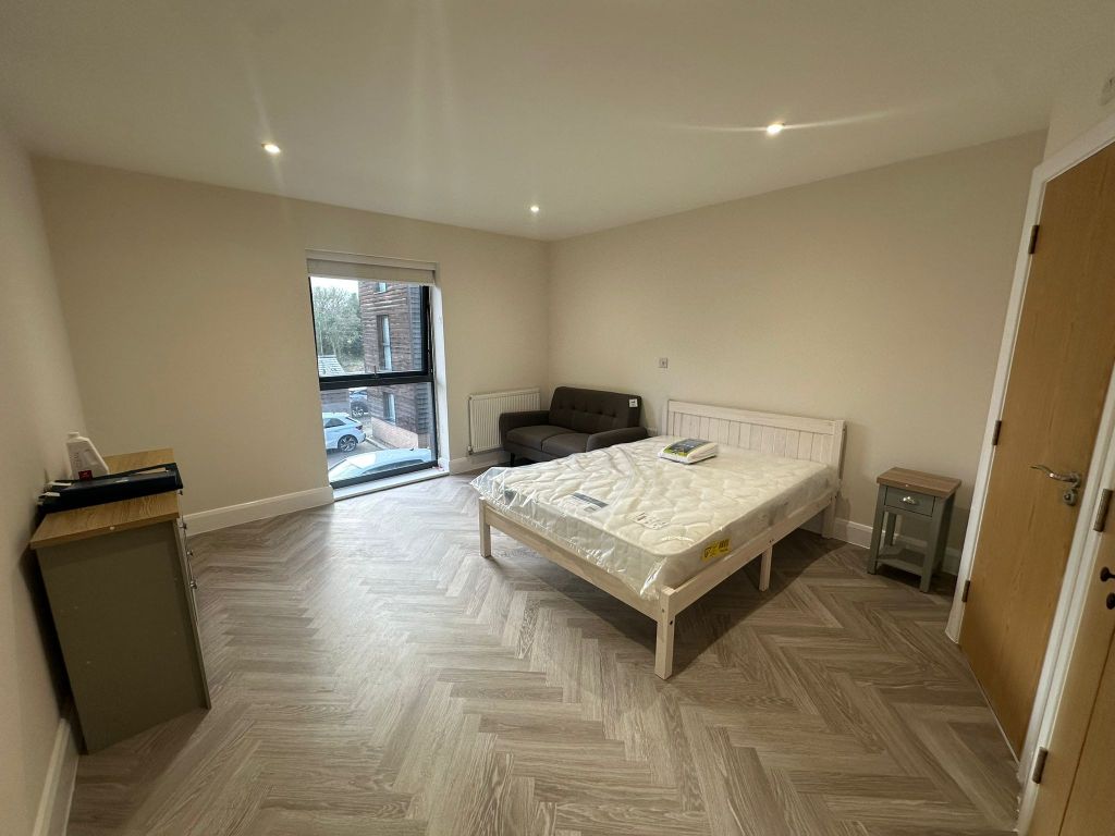 Property photo 3 of 6