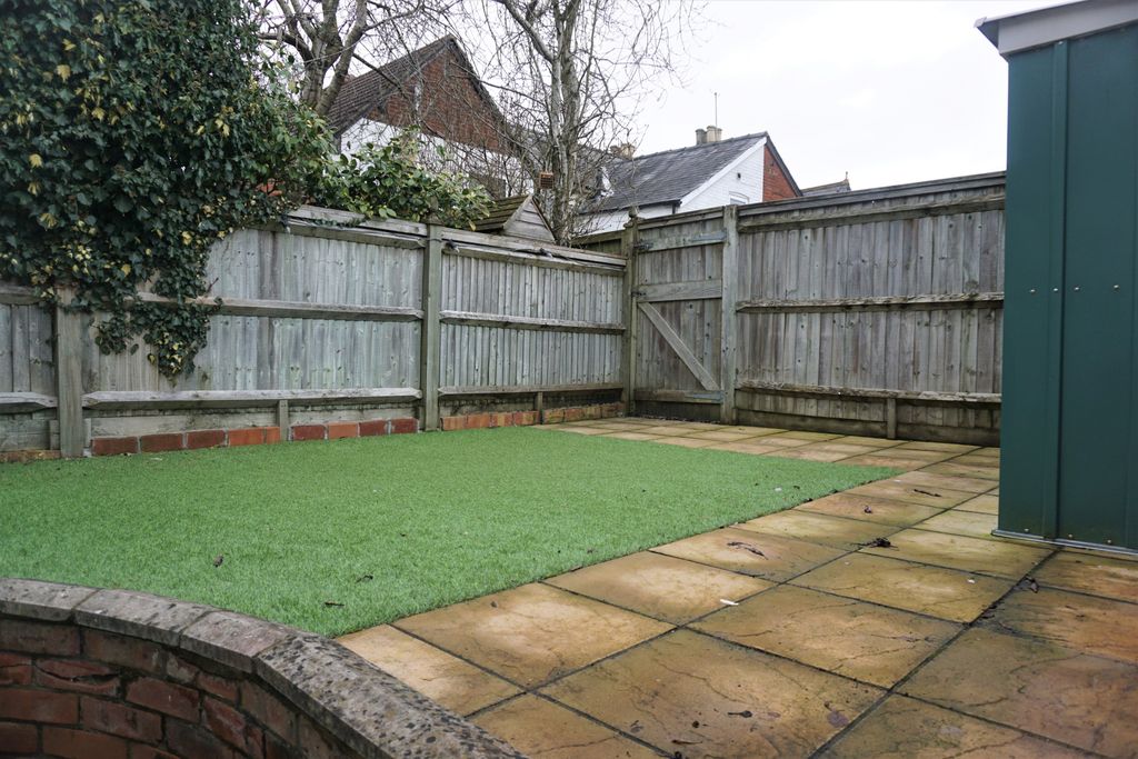 Property photo 2 of 20 Garden