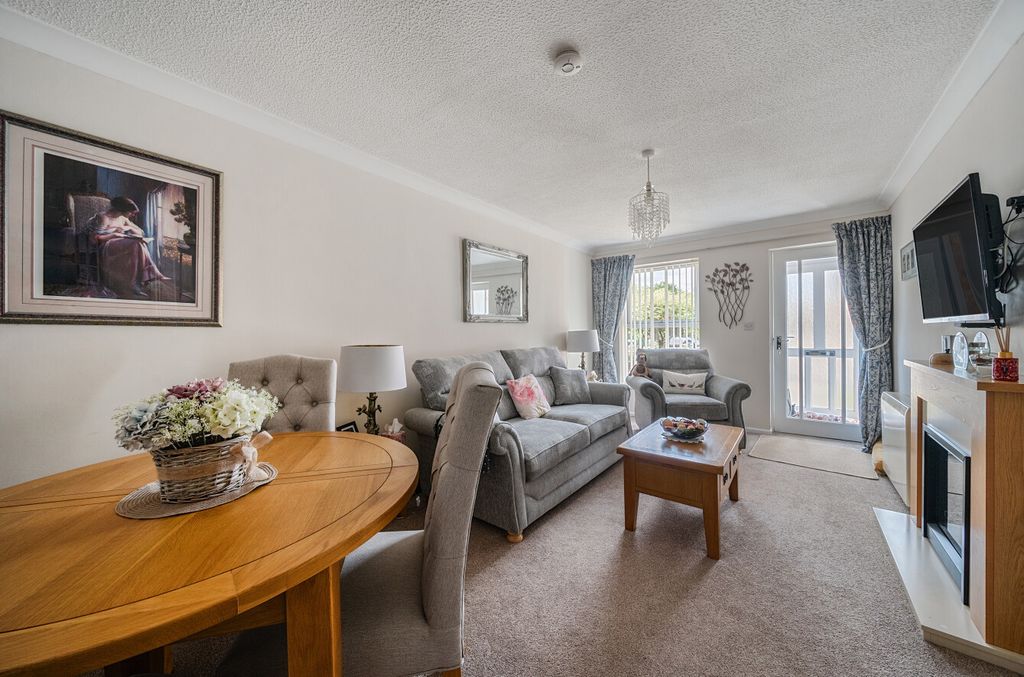 Property photo 3 of 20 1329459-17-688A4F...