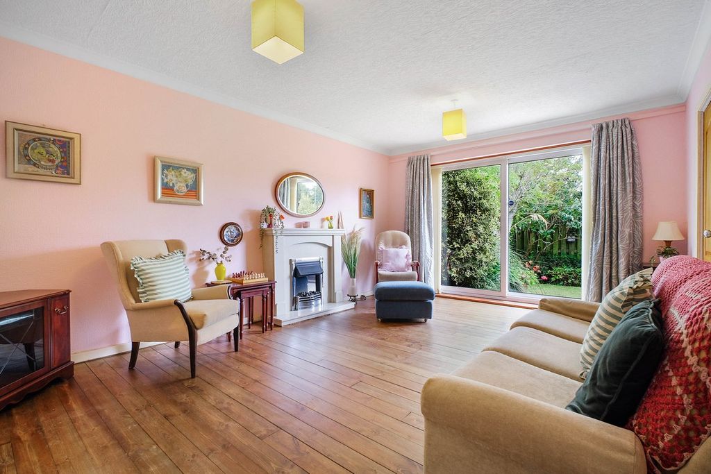 Property photo 2 of 18