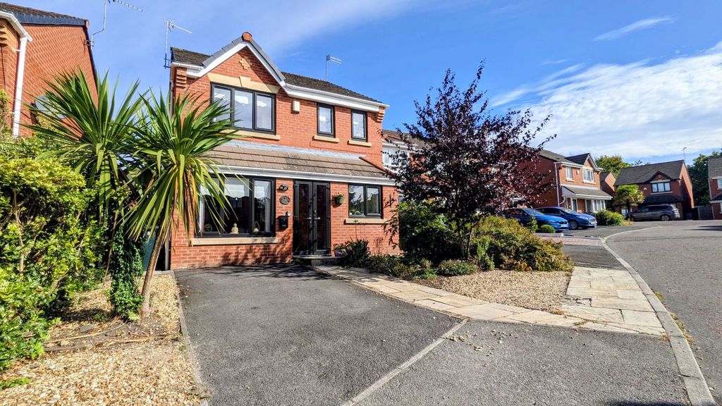 Property photo 1 of 33