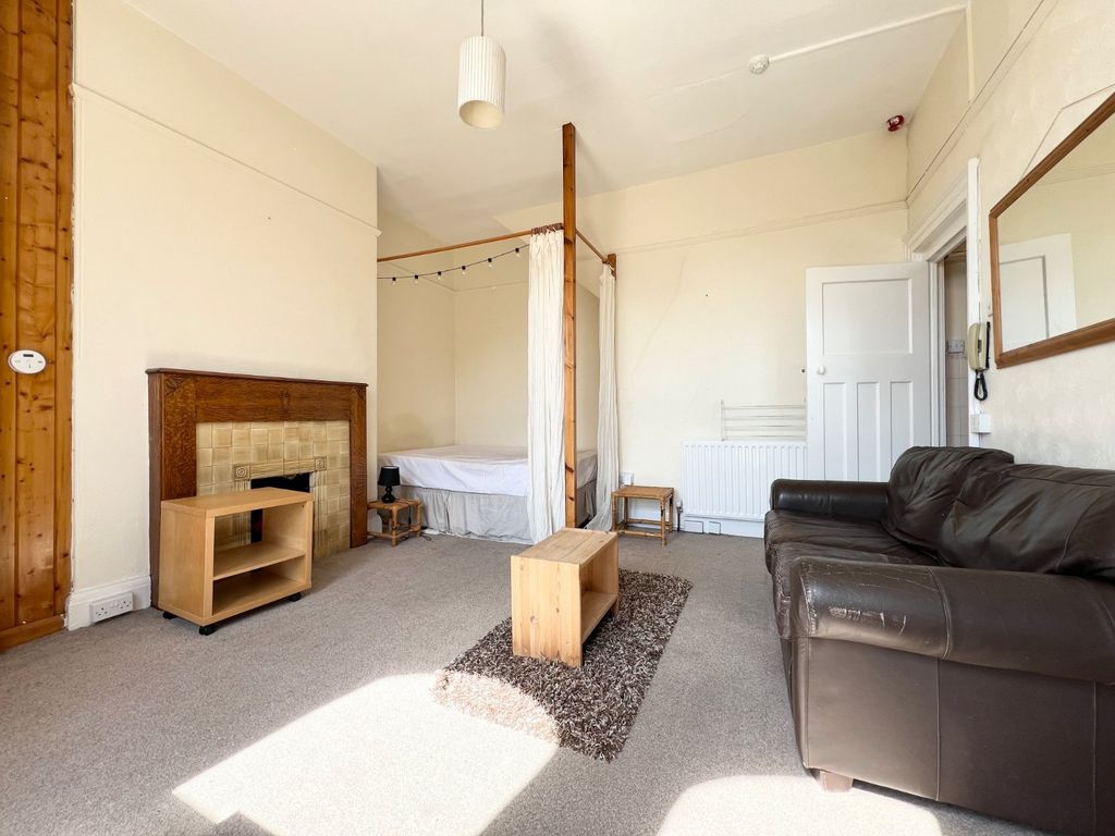 Property photo 3 of 10 Picture No. 15