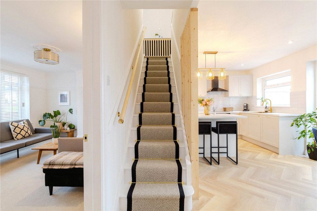 Property photo 1 of 20 Picture No. 04