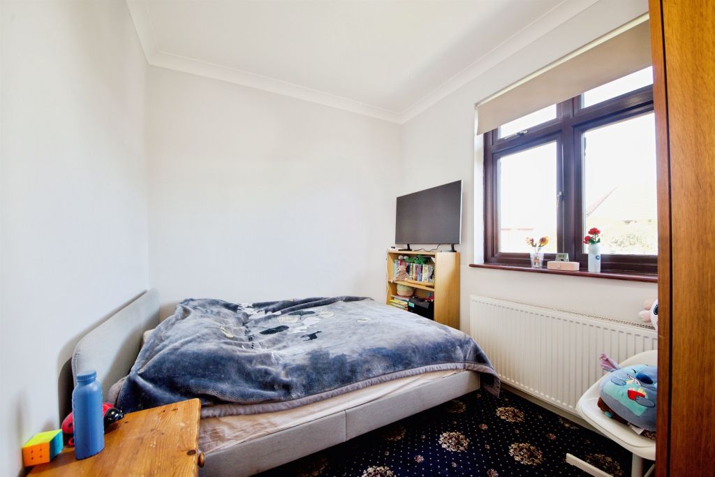 Additional image 14 of 4 bed semi-detached house for saleWood Lane, Dagenham RM8