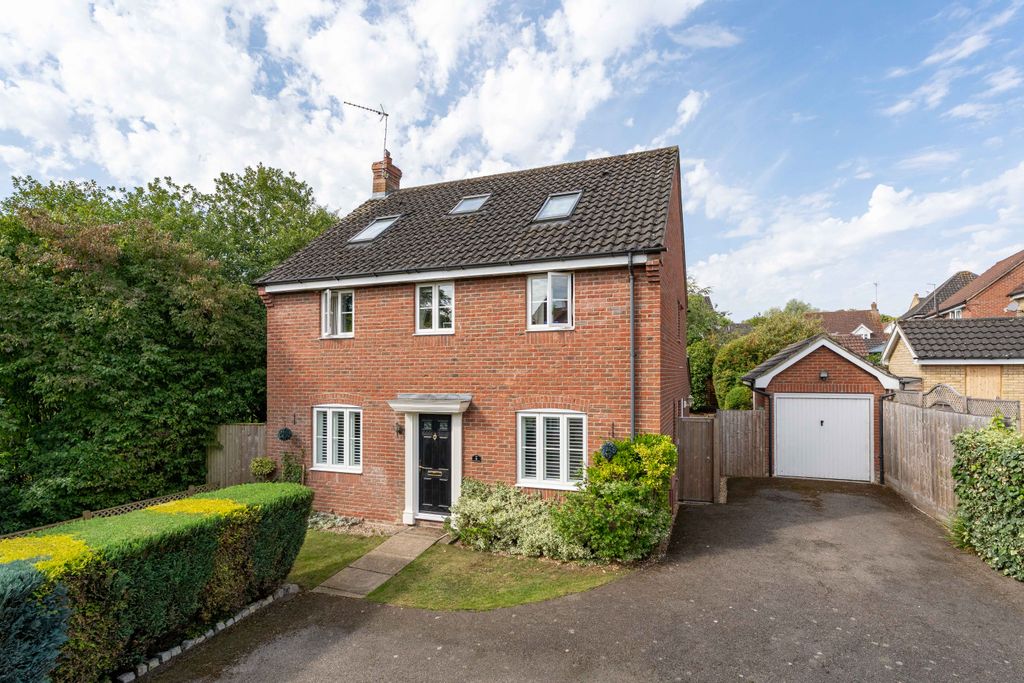 Property photo 1 of 17