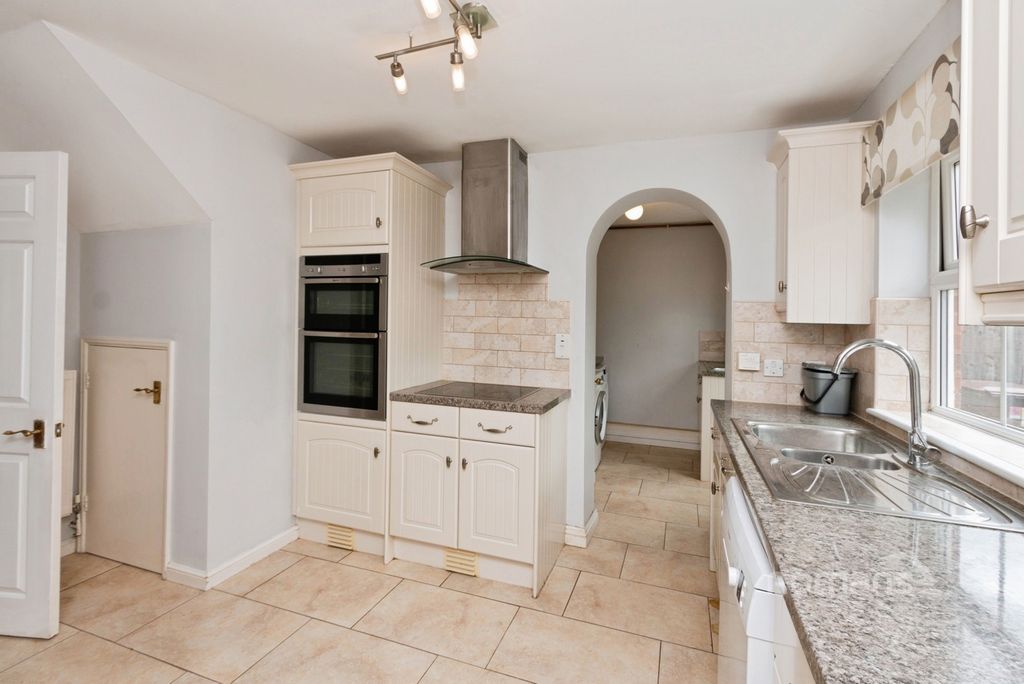 Property photo 3 of 14 Pbox-Img.Jpg