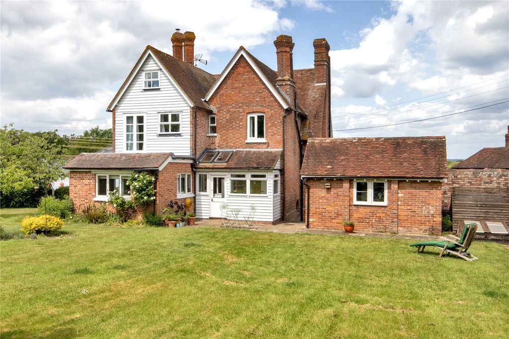 Property photo 1 of 18 Ivy House