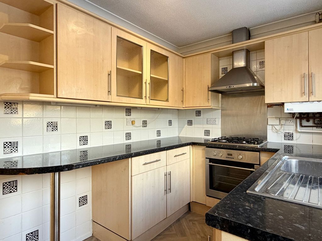 Property photo 2 of 11