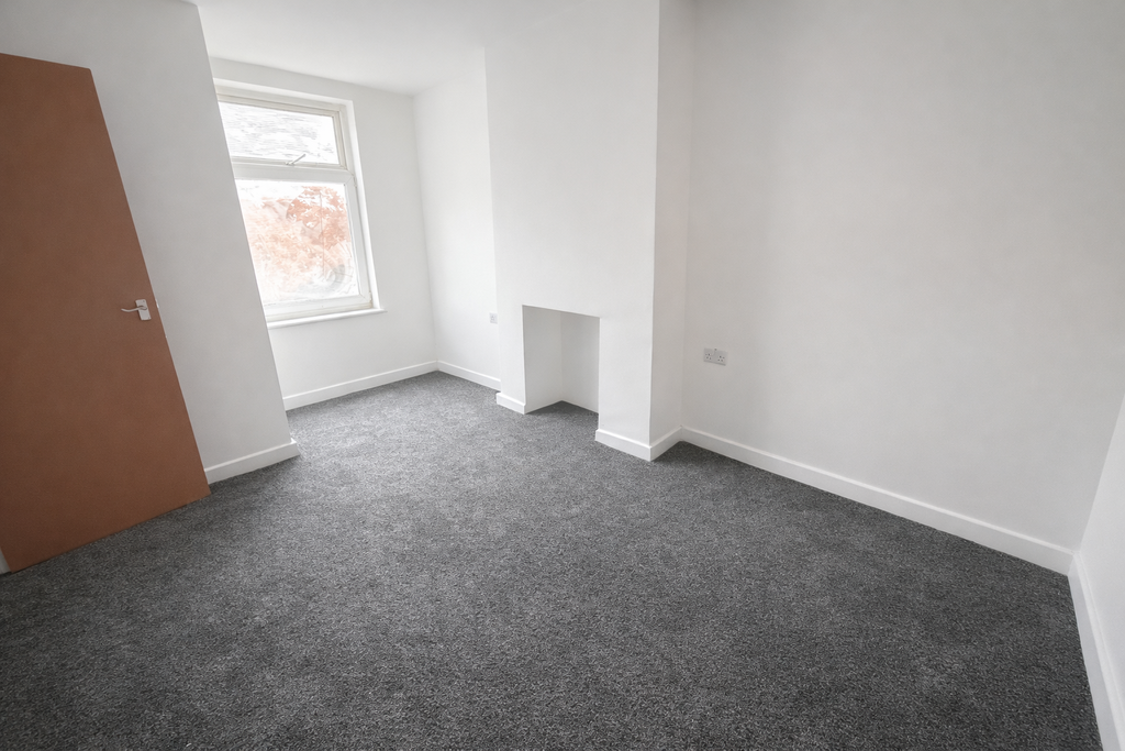 Property photo 2 of 6 Lounge