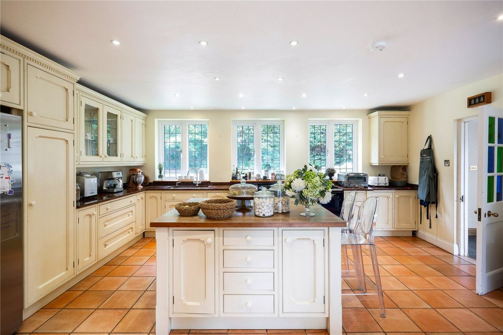 Additional image 8 of 6 bed detached house for saleDurford Wood, Petersfield, Hampshire GU31
