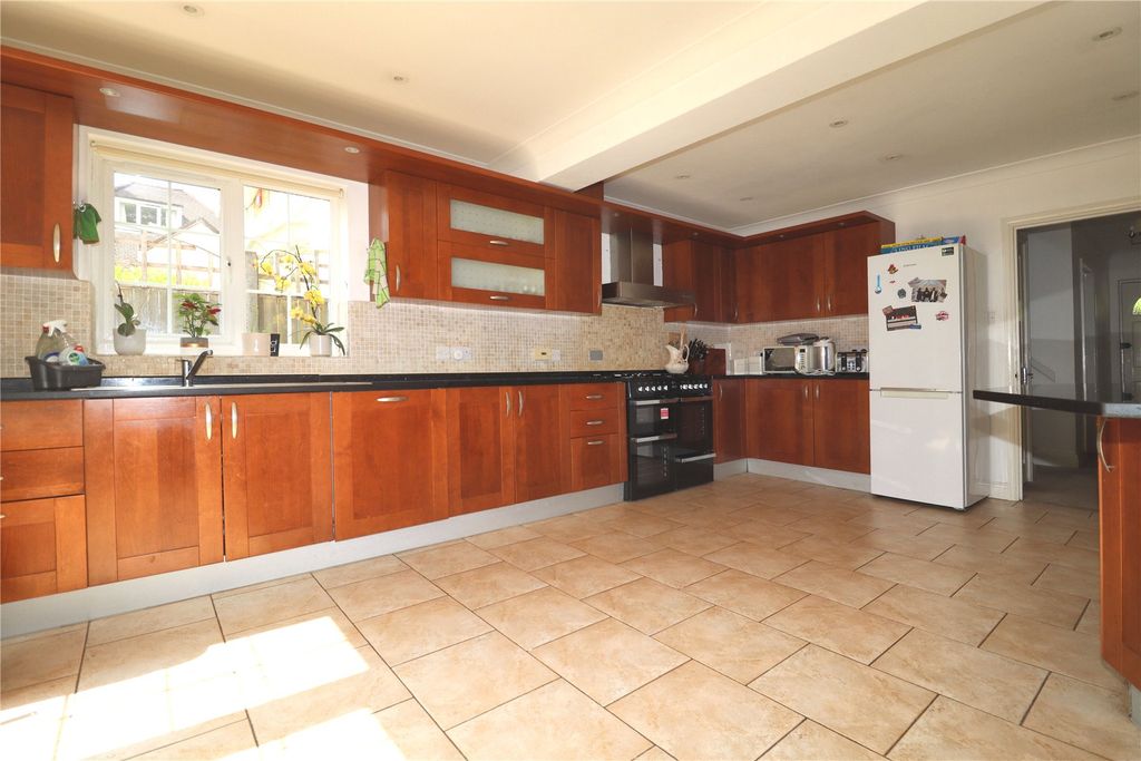 Property photo 3 of 21 Picture No. 02