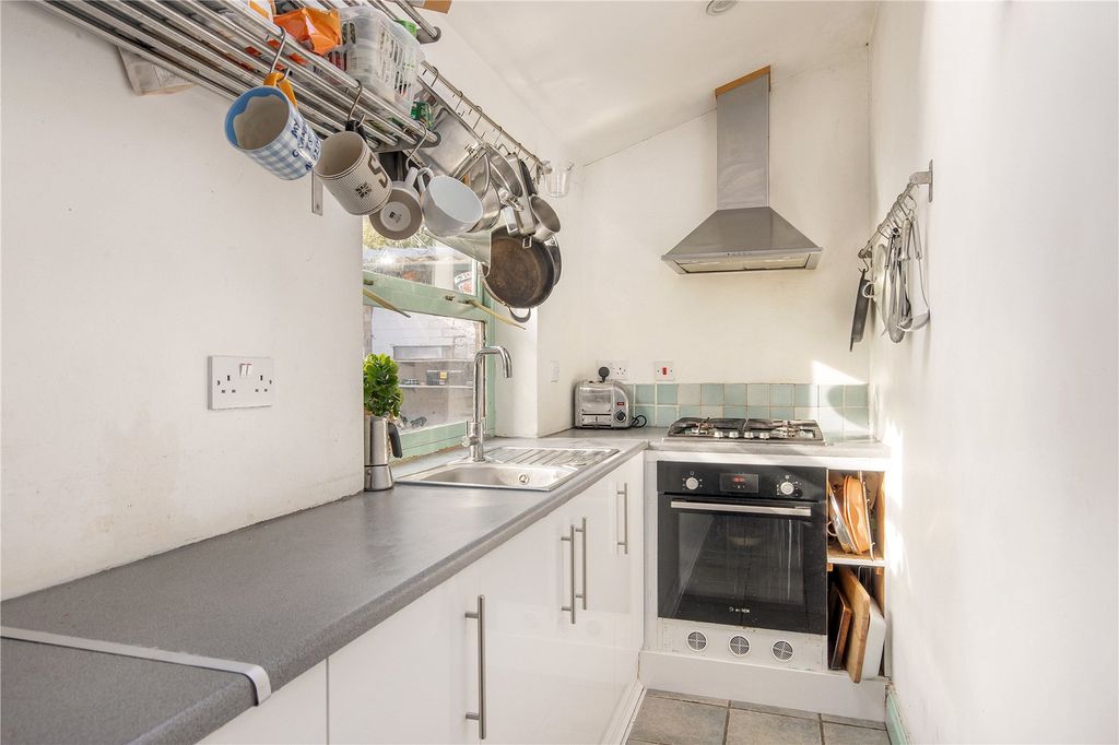 Property photo 3 of 16 Kitchen