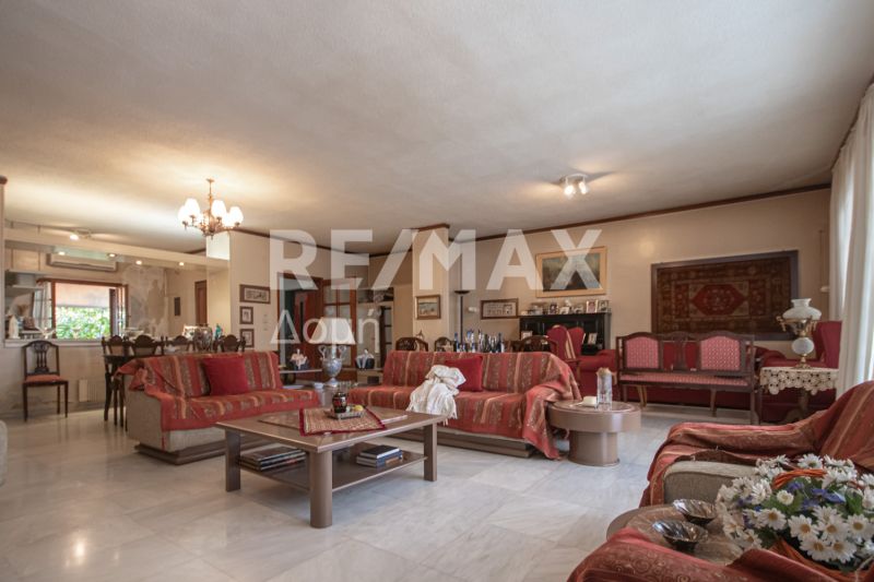 Property photo 1 of 35