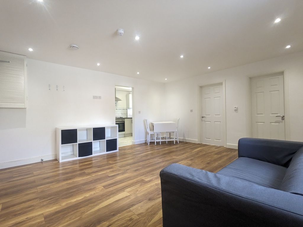 Property photo 2 of 9 Photo 1