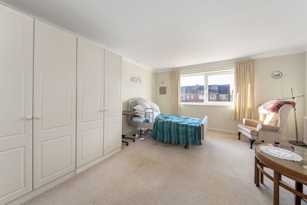 Property photo 3 of 20