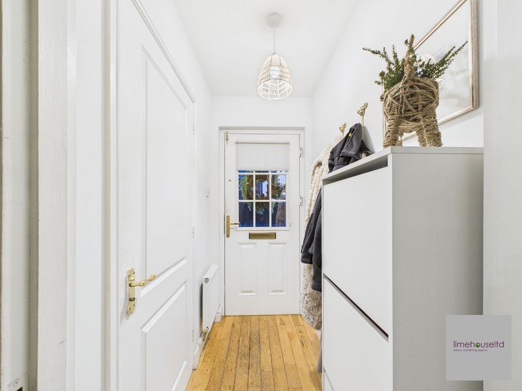 Property photo 2 of 30