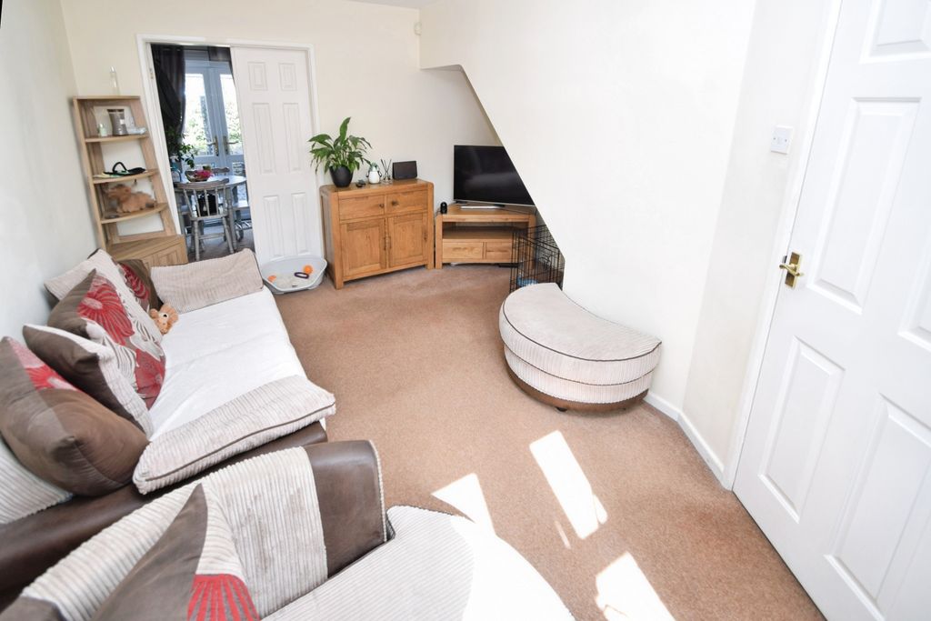 Property photo 2 of 14