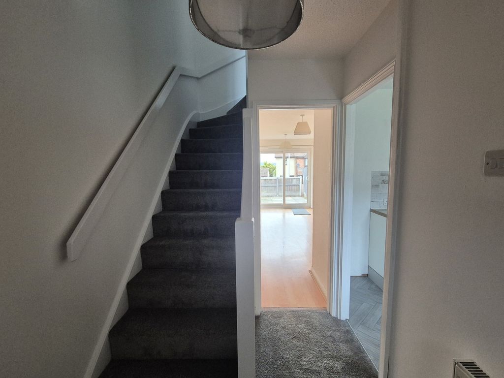 Property photo 3 of 9 Hallway