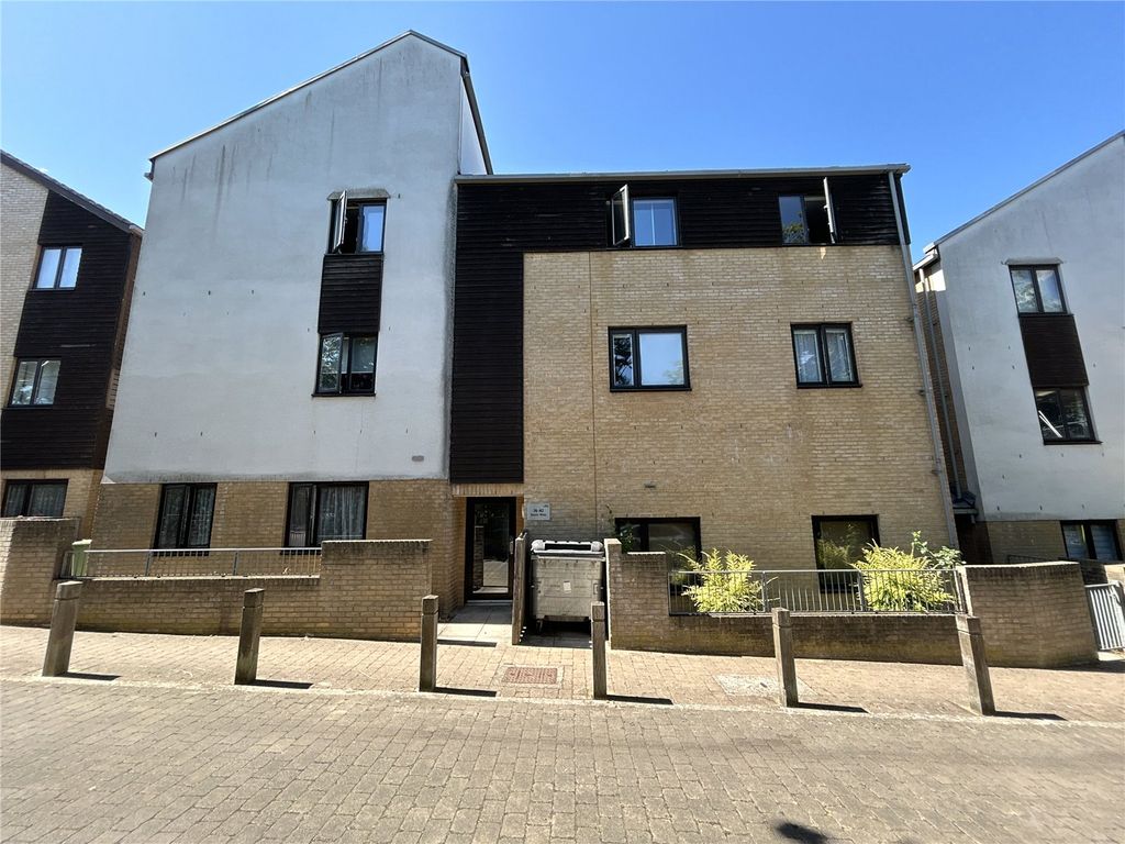Property photo 1 of 23 Picture No. 18