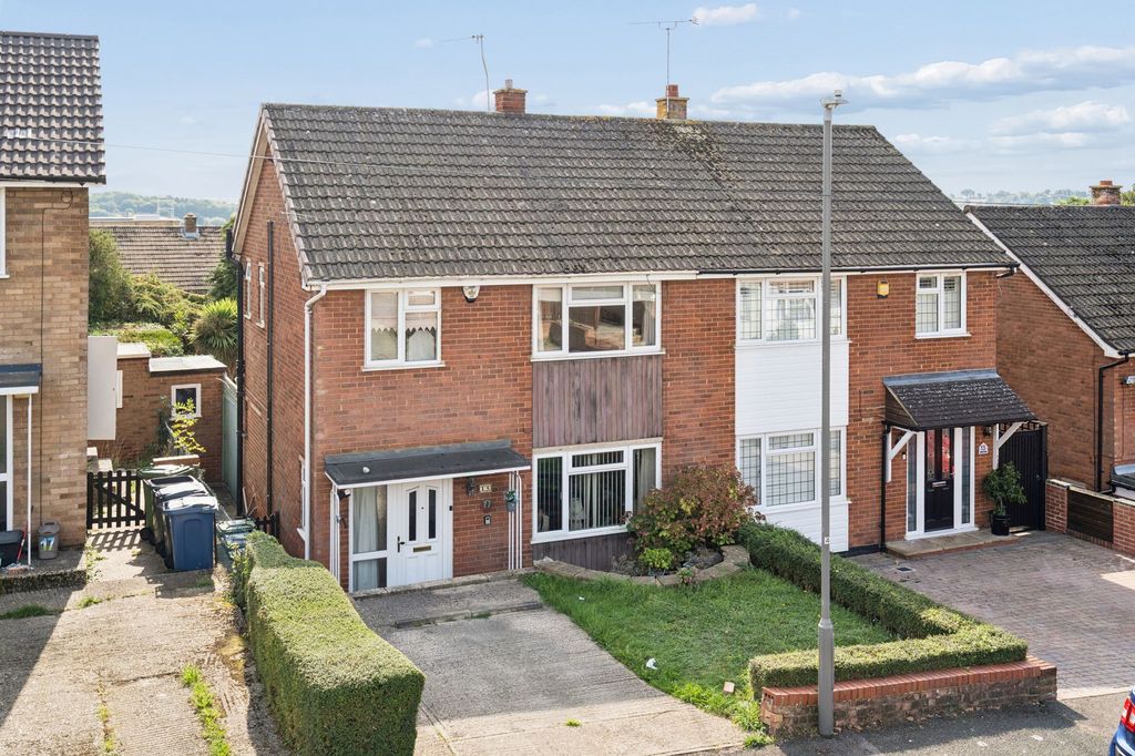 Property photo 1 of 11