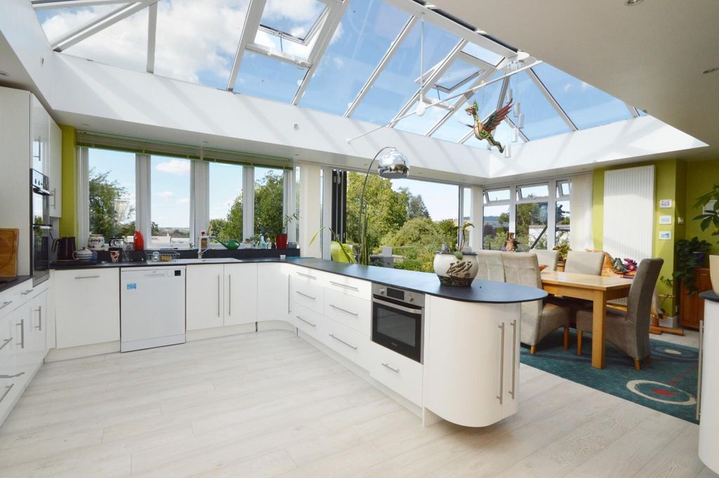 Property photo 3 of 31 Open Plan Kitchen/Dining Room