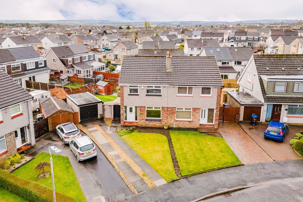 Property photo 1 of 27