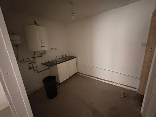 Property photo 2 of 4 Kitchen.Jpg