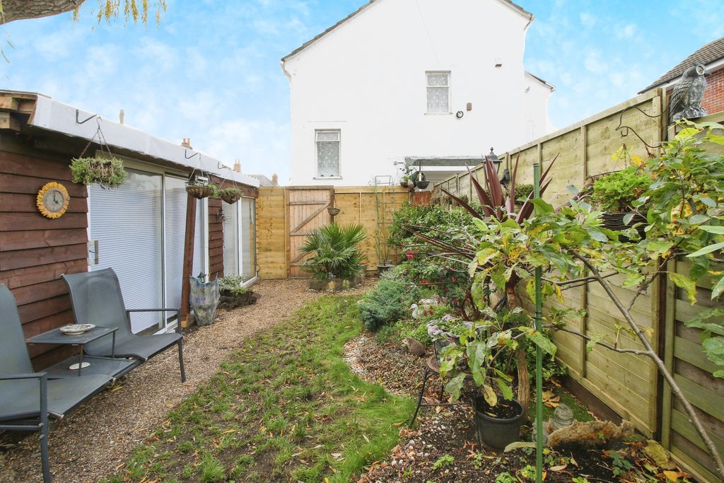 Property photo 1 of 11 Photography
