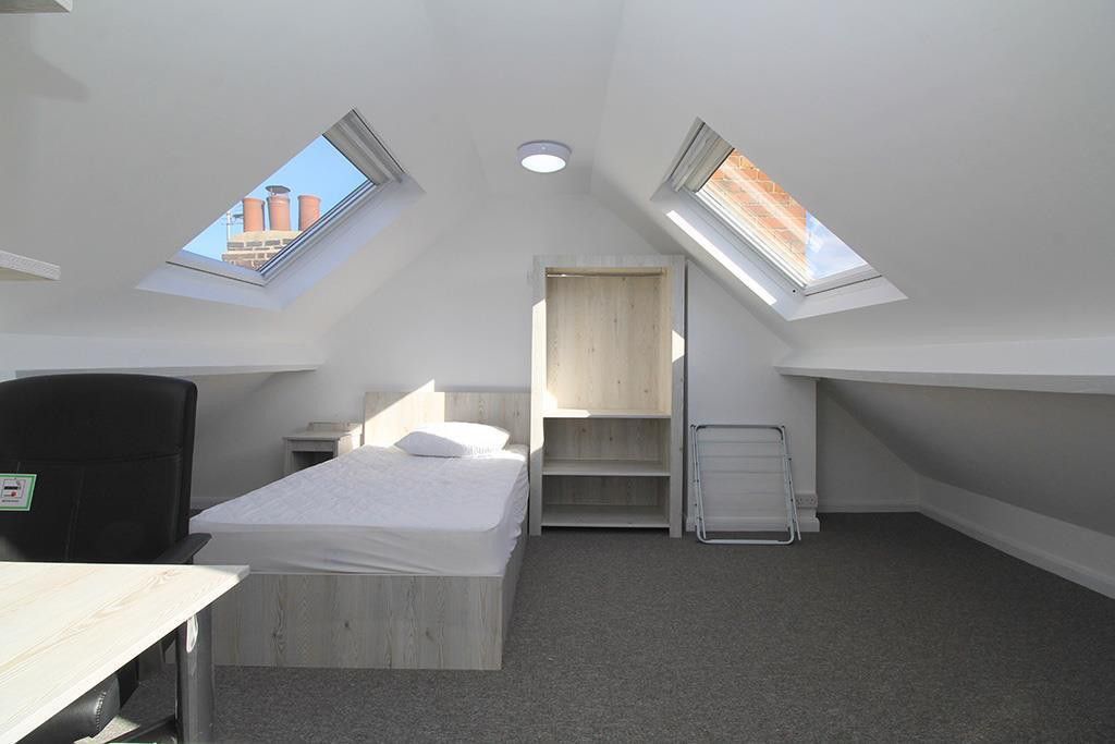 Property photo 3 of 27 Bedroom