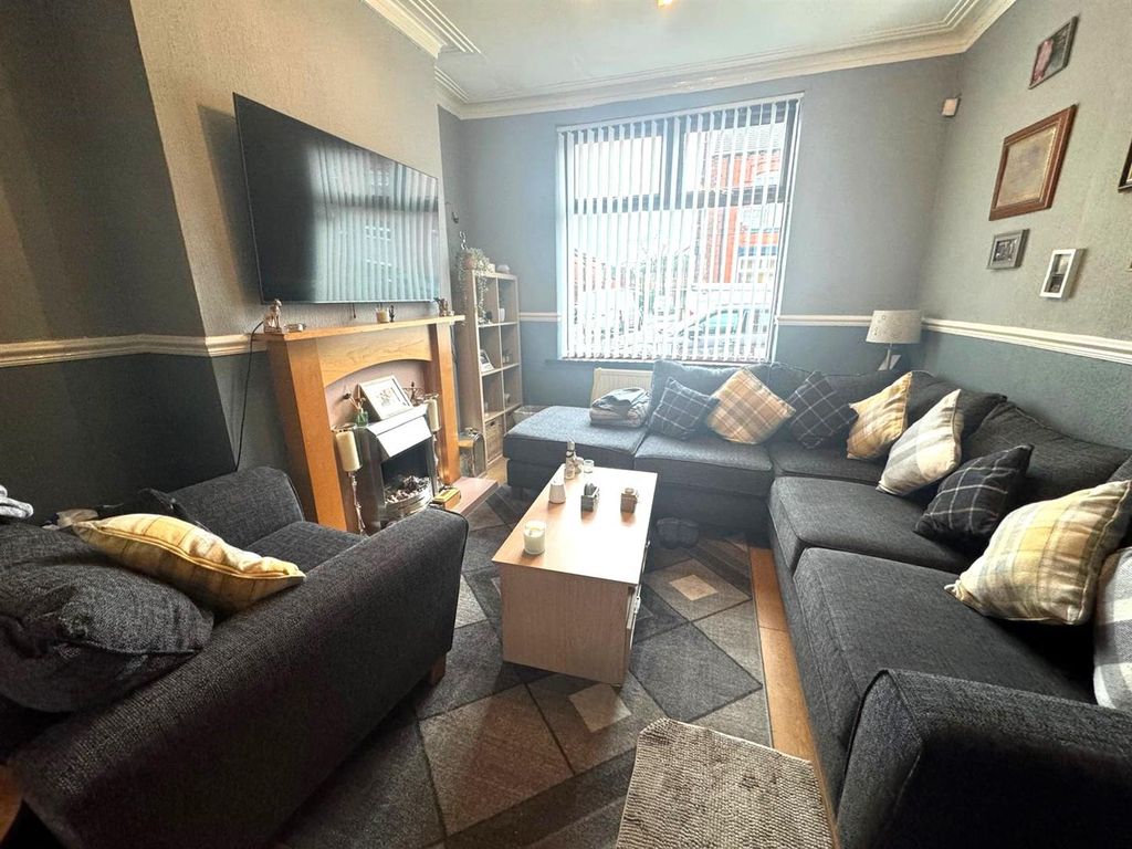 Property photo 2 of 8 Photo-2024-12-05-14-29-49.Jpg