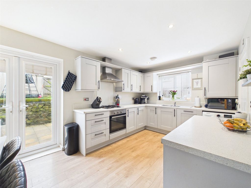 Property photo 3 of 19 Picture No. 16