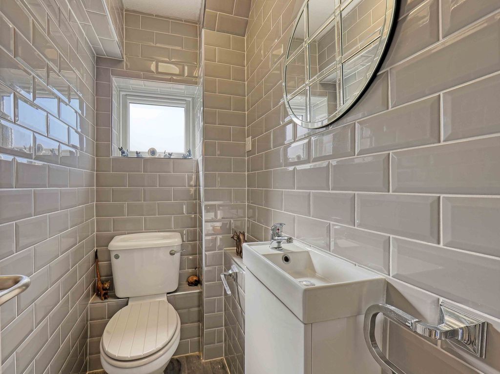 Additional image 6 of 4 bed detached house for saleHemsdale, Maidenhead SL6