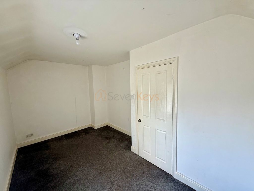 Property photo 2 of 6 Bg