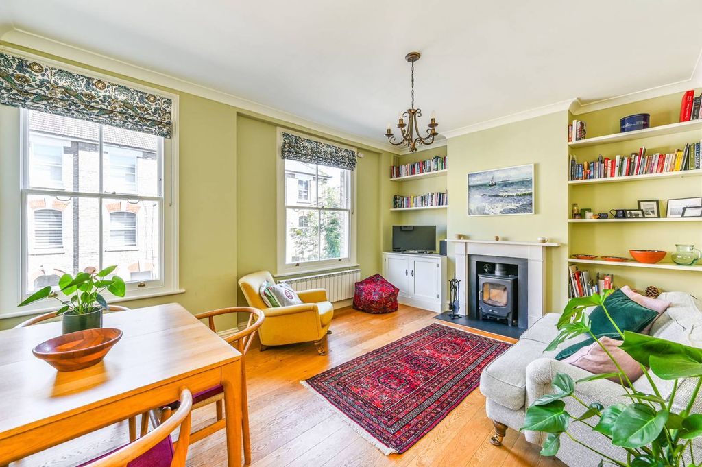Property photo 2 of 17