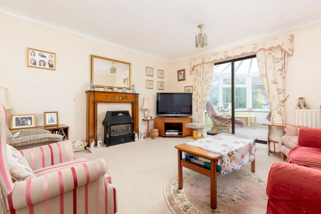 Property photo 2 of 14