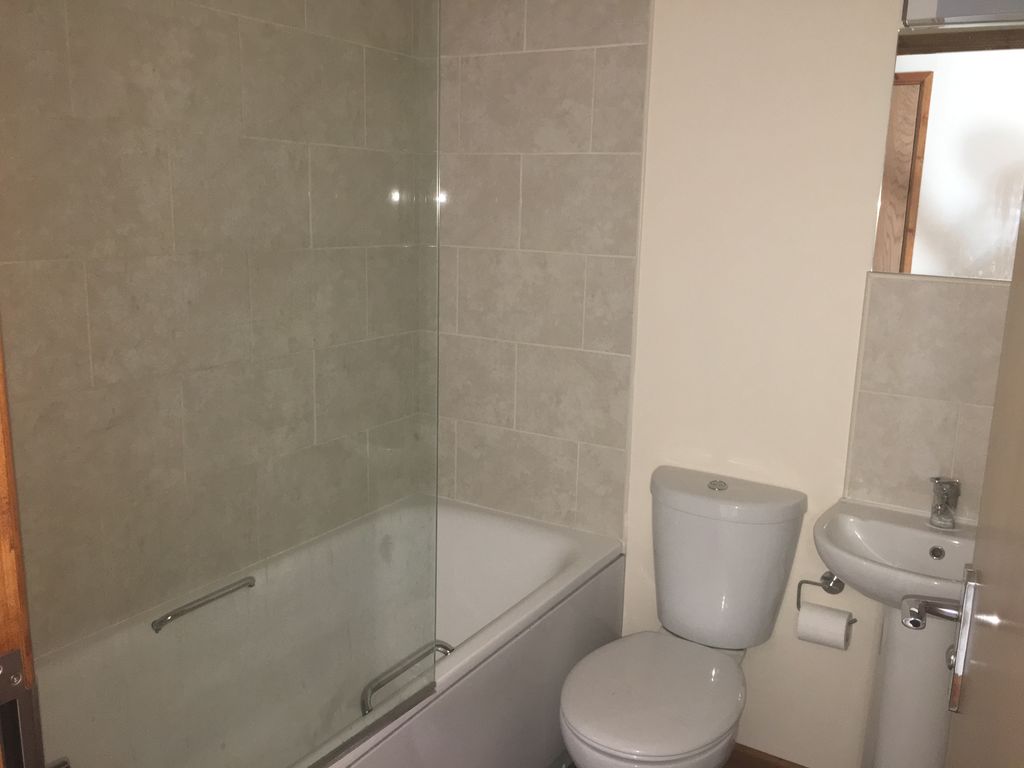 Property photo 3 of 6 Bathroom