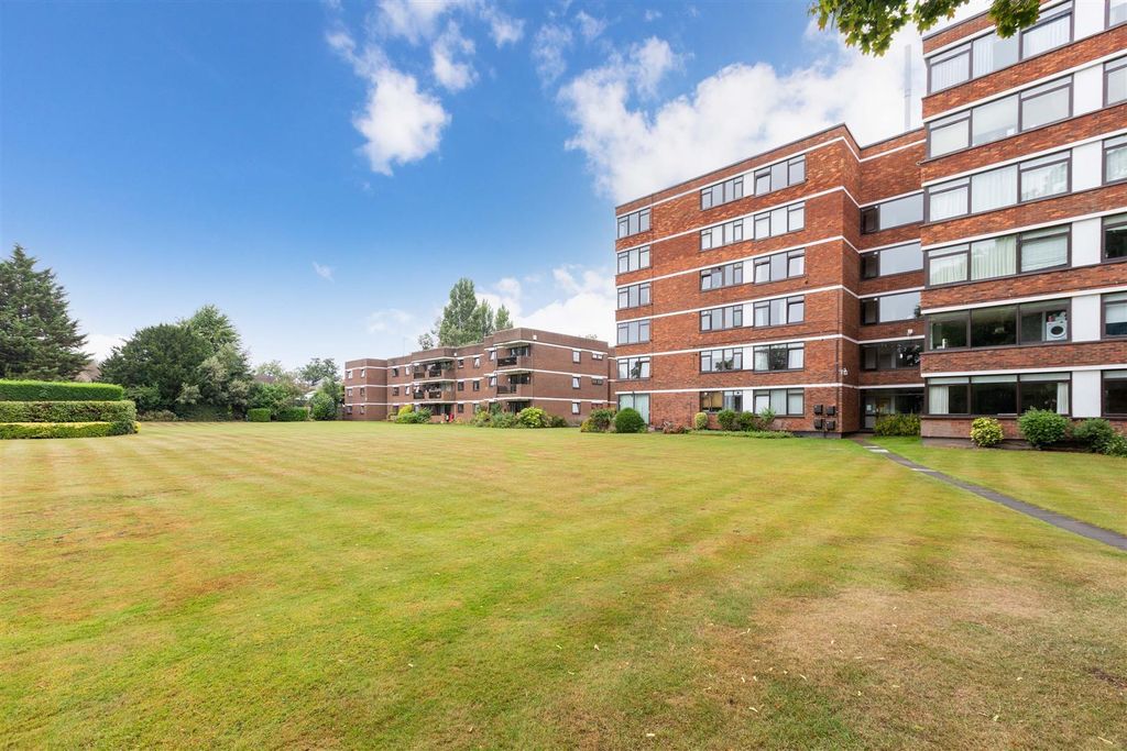 Additional image 18 of 2 bed flat for saleWoodhurst South Ray Mead Road, Maidenhead SL6