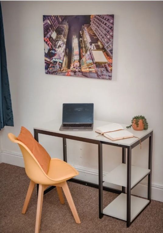 Property photo 2 of 21