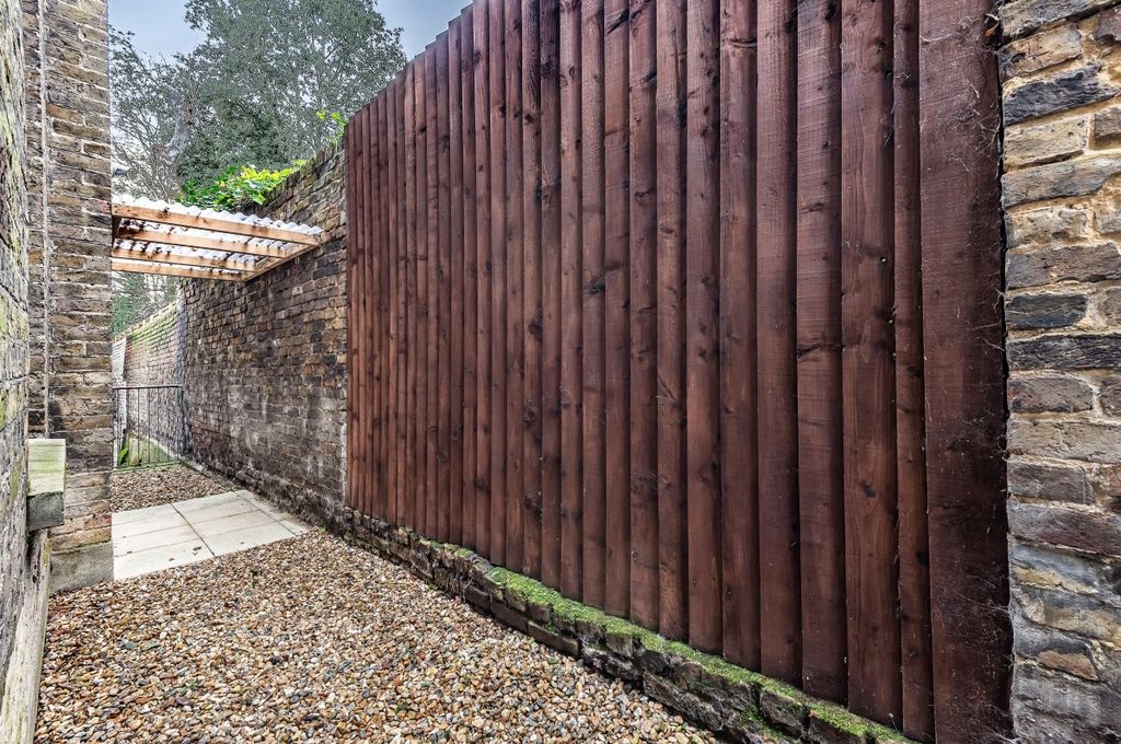 Property photo 3 of 4 684415 (15)