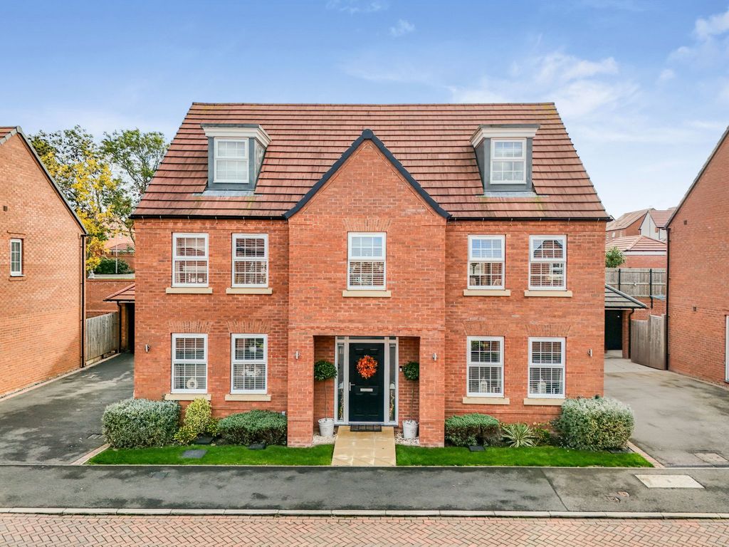 Property photo 1 of 33