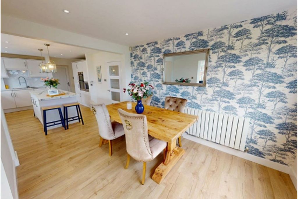 Property photo 3 of 31