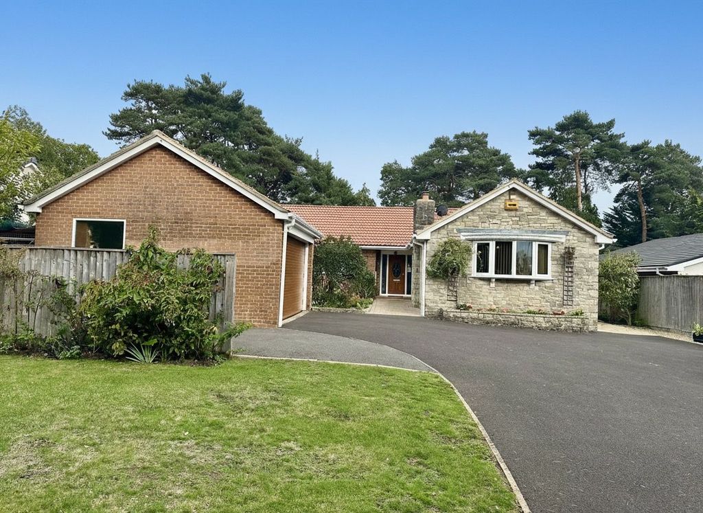 Property photo 1 of 26 3 Bedroom Detached Bungalow