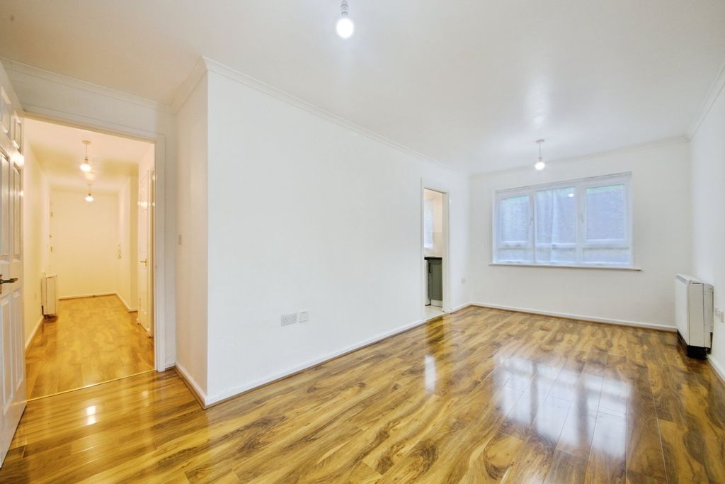 Property photo 3 of 10