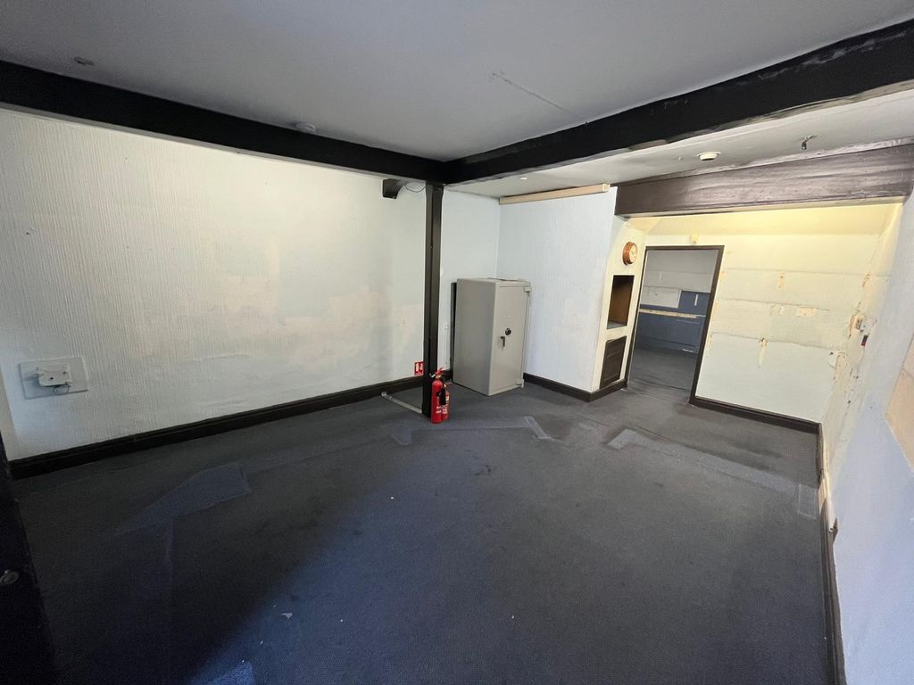 Property photo 3 of 6