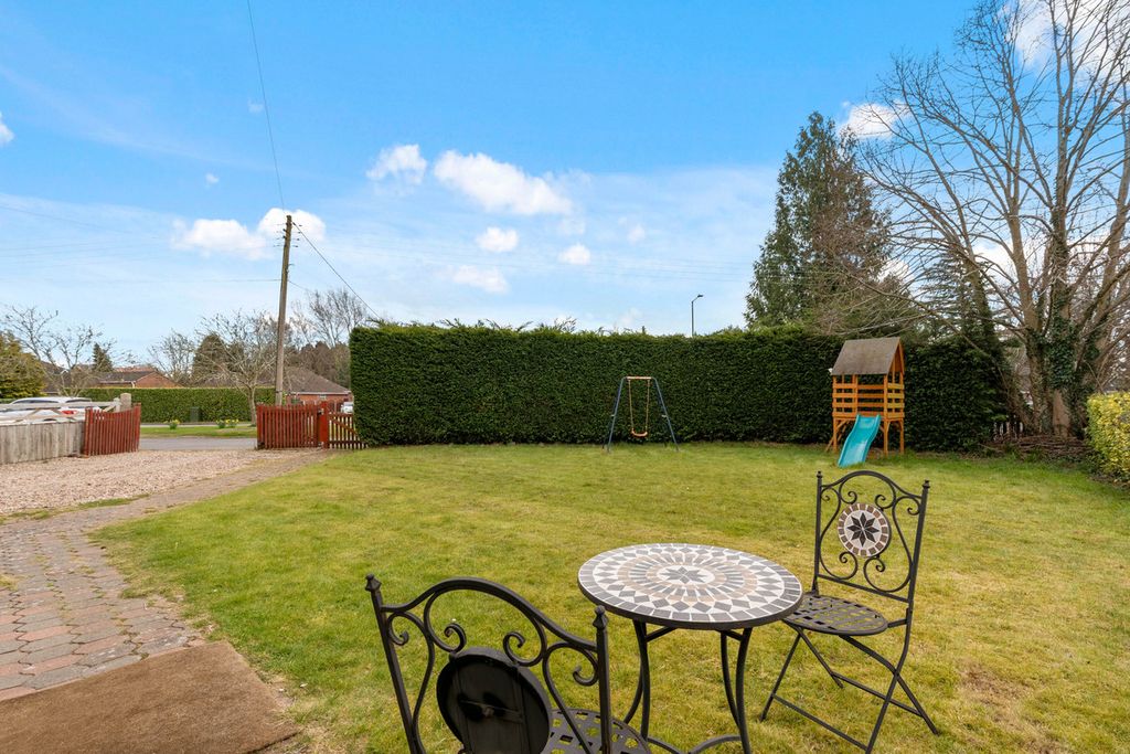Property photo 2 of 22
