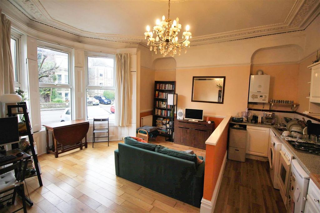 Property photo 3 of 5