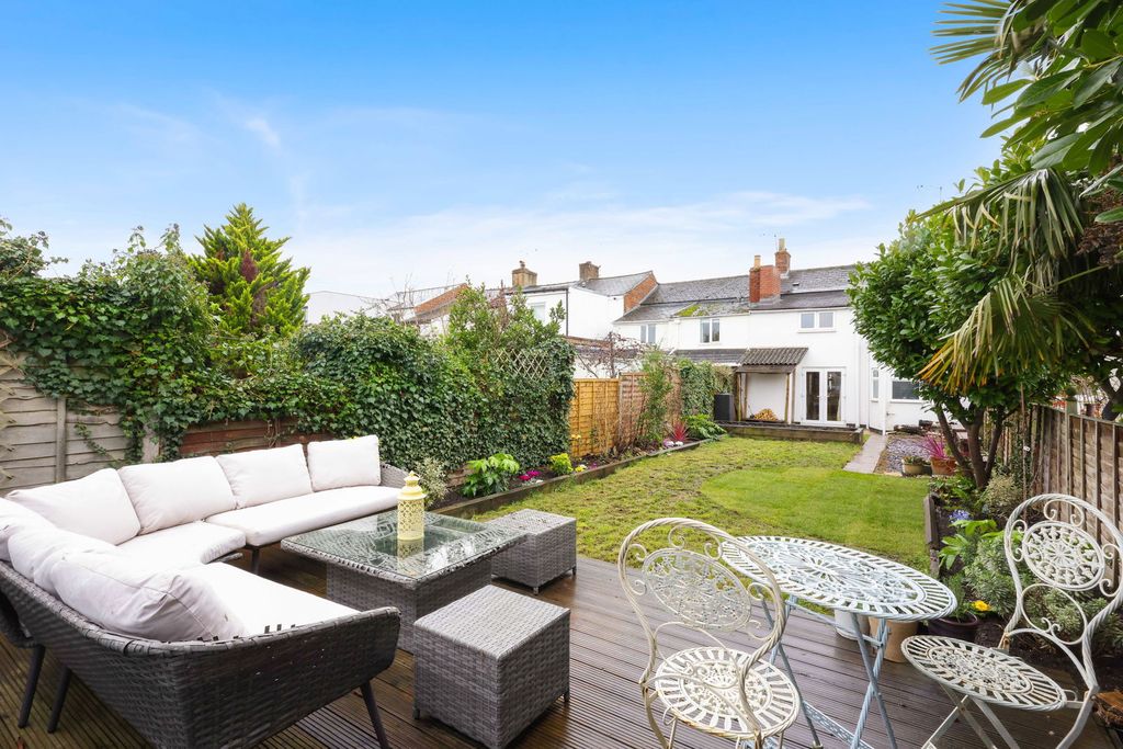 Property photo 2 of 21