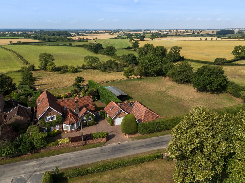 Property photo 1 of 26 Aerial
