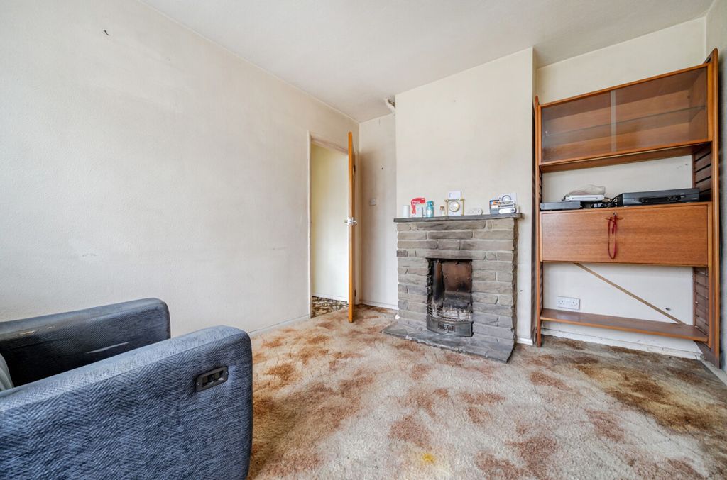 Property photo 3 of 21