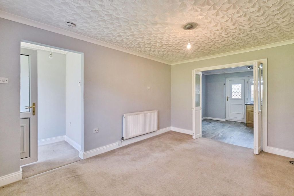 Property photo 3 of 17 Dscf3332.Jpg